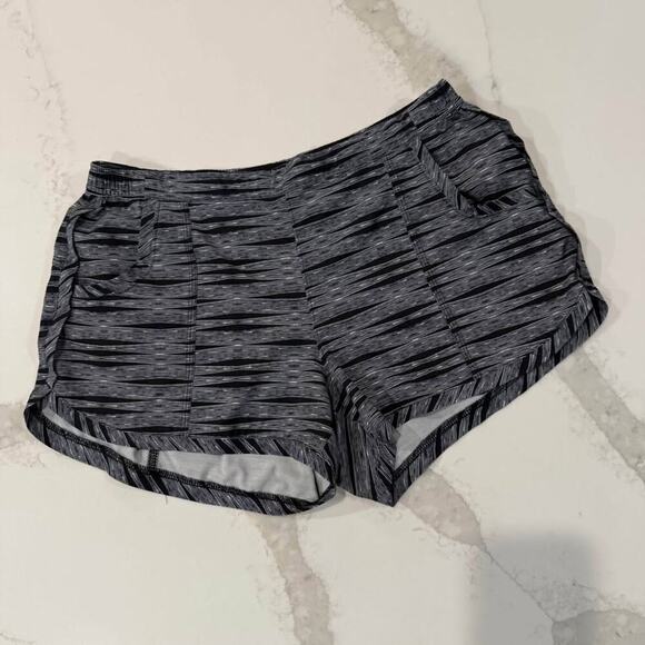 Athleta Ariel Stellar Shorts Women's Medium Gray/Black Running Workout Pockets - Picture 1 of 7